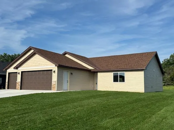 1560 Gray Fox Dr NE, Owatonna, MN 55060