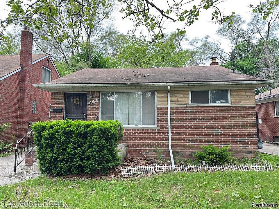1st image of 20485 Helen St