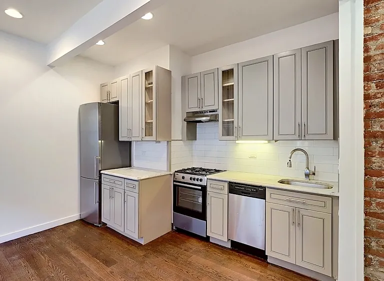 410 Eastern Pkwy #J2 — Photo 2