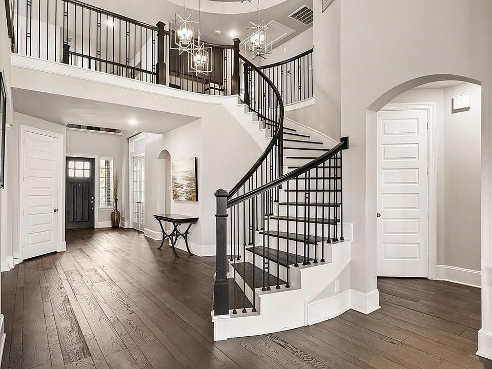 1st image of 1907 Sapphire Pines Ln