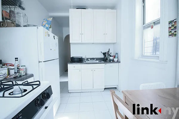 Rented by Link NY Realty | media 11
