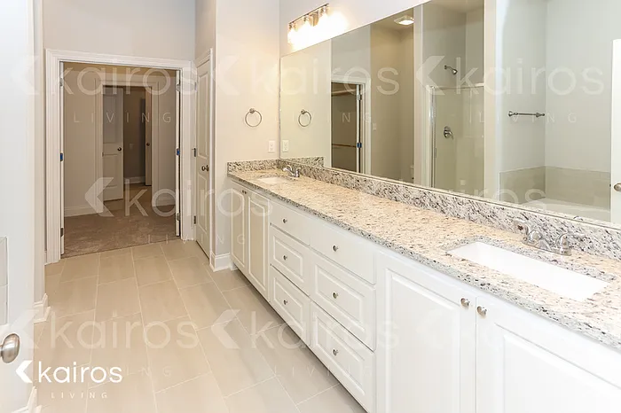 15713 Boothy Ln — Photo 10