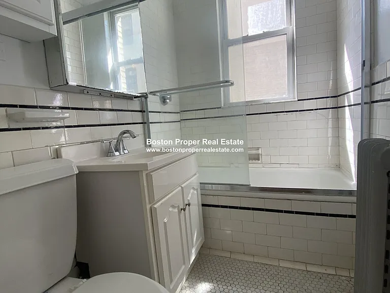 19 Melvin Ave #14 — Photo 6