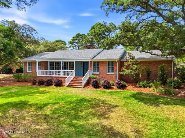 207 River Drive, Southport, NC 28461