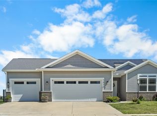 1012 Declaration Dr, Savoy, IL 61874