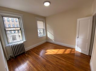 33 Park Dr, Boston, MA 02215