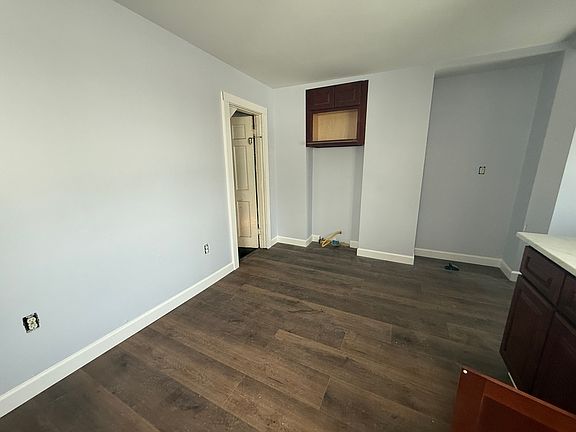 4th image of 74 Lawn Ave