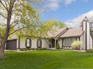 1278 Robin Ln, New Brighton, MN 55112