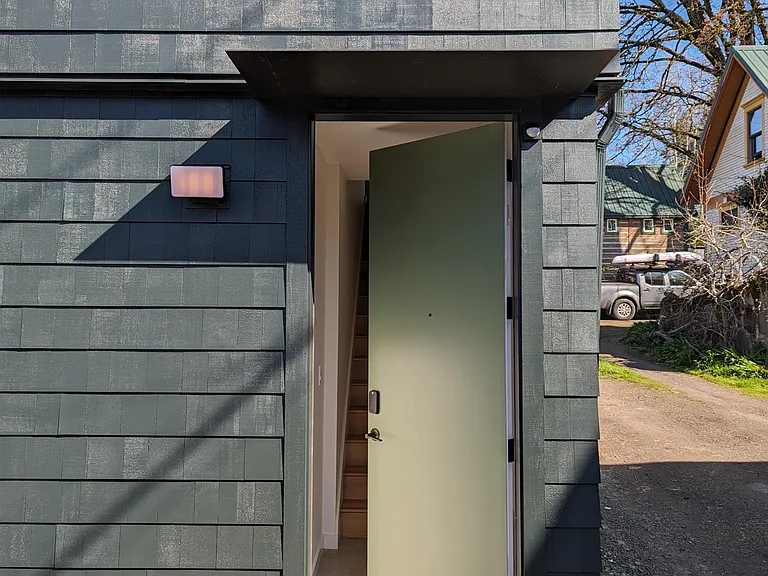 3916 N Missouri Ave #B — Photo 12
