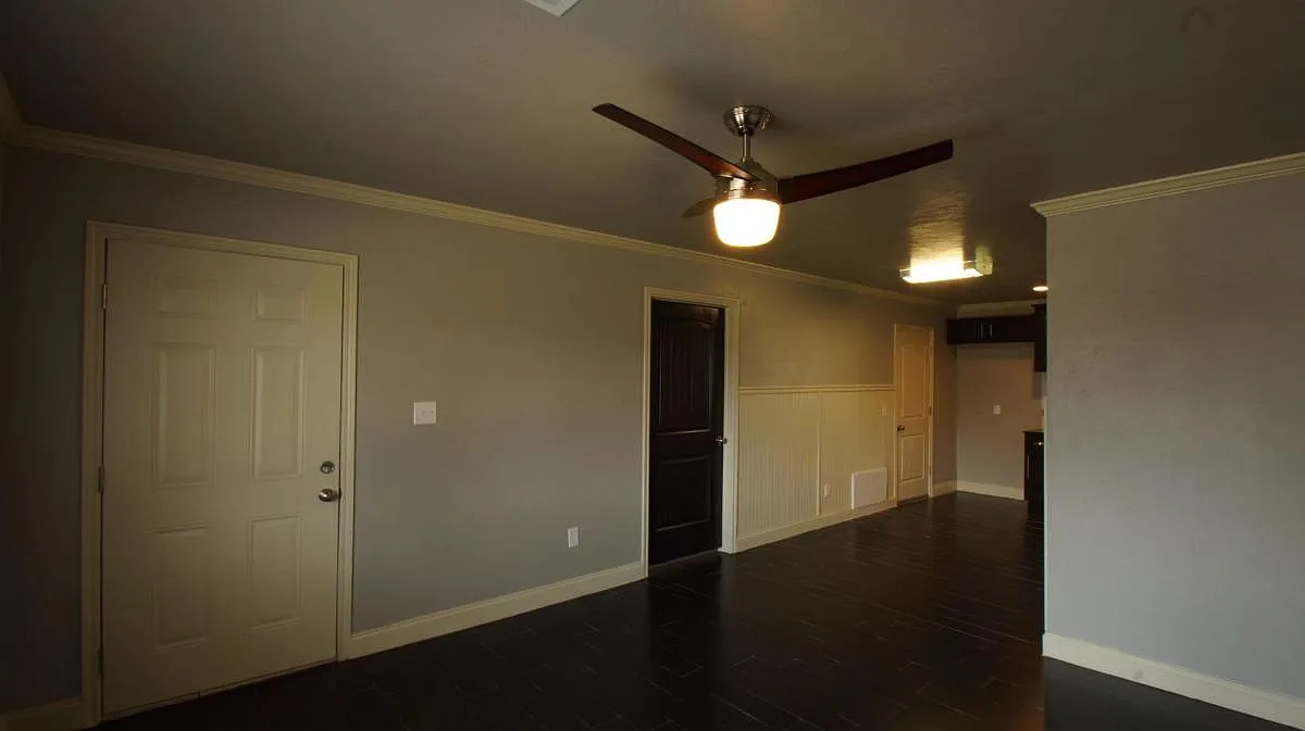 413 Winding Lane - 1 — Photo 4