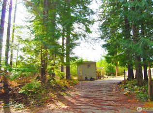 90 N Quinault Pl, Hoodsport, WA