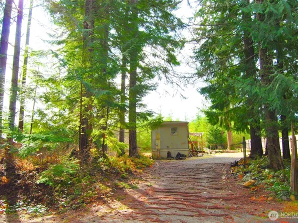 90 N Quinault Place, Hoodsport, WA 98548