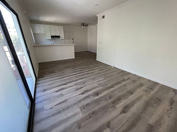 2nd image of 449 S Alexandria Ave #109