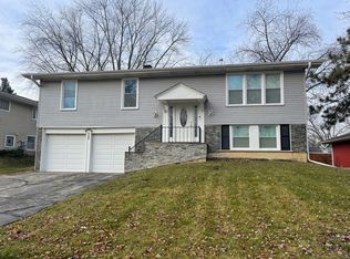 149 Tamarack Dr, Bolingbrook, IL