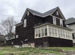 855 Pine St, Hancock, MI 49930