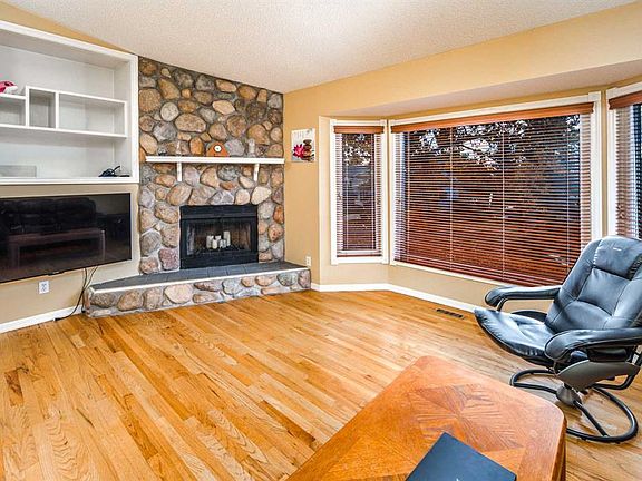 3rd image of 28 S Hawkcliff Pl NW