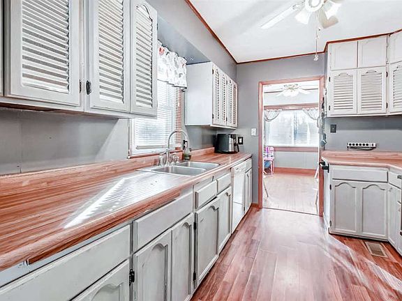 5th image of 1224 W 2nd Ave
