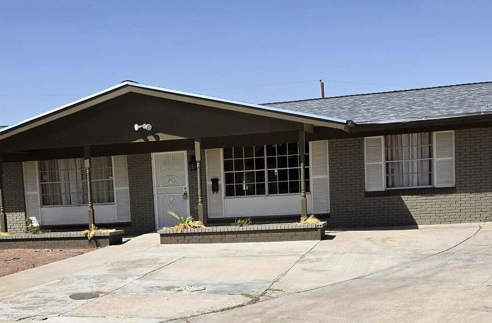 1st image of 208 Viking Dr