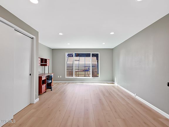 5th image of 651 S 83rd Ave