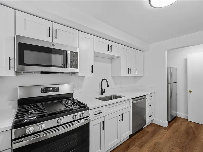2182 Pauline Ave — Photo 17