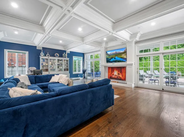 373 Ocean Terrace image 6 of 47