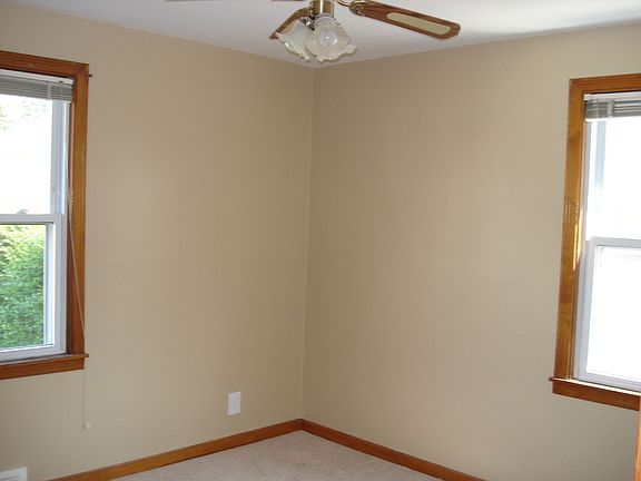 3rd image of 87 Somerville Ave