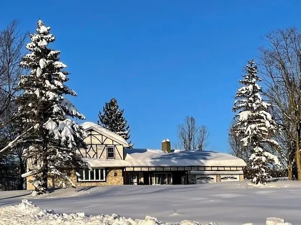 148 Pitkin Hill Rd, Johnson City, NY 13790