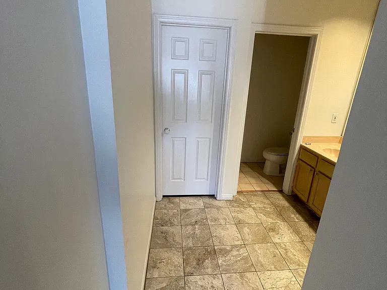 1131 Campbell St #211 — Photo 10