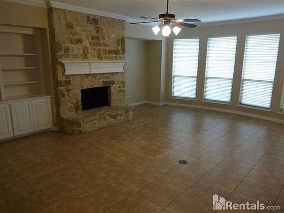 5th image of 300 Audobon Ln