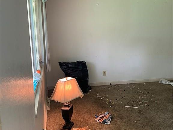 3rd image of 4889 Banbury Ct APT 12