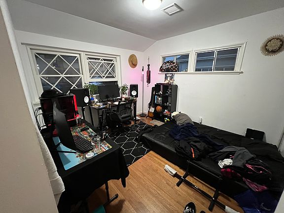 4th image of 2207 Jolley Dr
