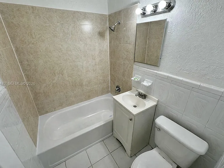 2987 NW 46th St #5 — Photo 4