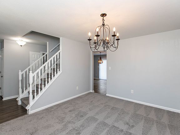 3rd image of 2536 Autumn Rd
