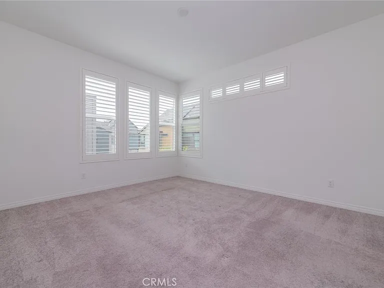 142 Sawbuck — Photo 26