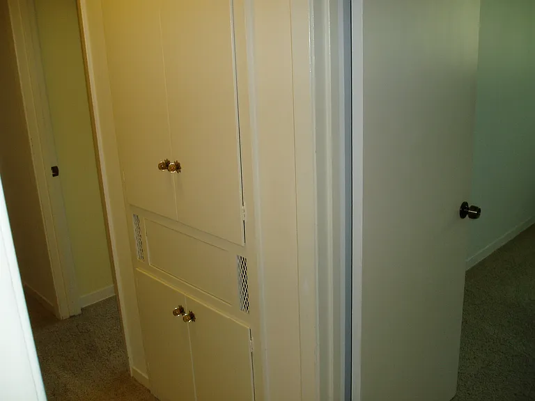 6806 Lexington Rd #B — Photo 15
