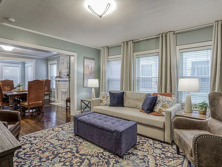3400 & 3402 Gillham Rd — Photo 16