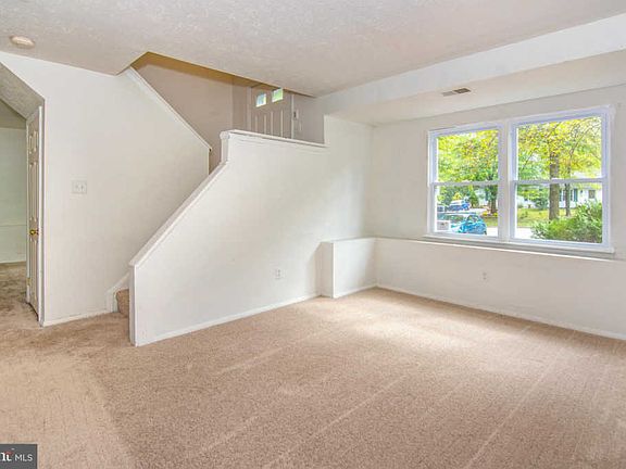 4th image of 3520 Old Crown Dr