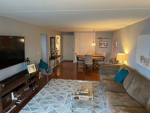3rd image of 1155 Warburton Ave APT 10H