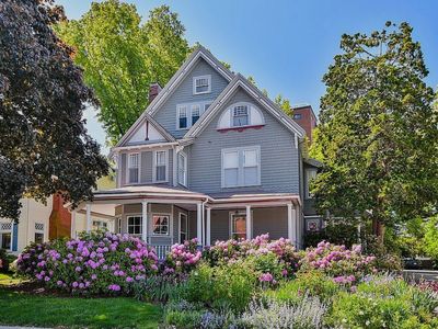 97 Sewall Ave APT 5, Brookline, MA, 02446