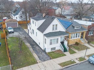 9352 S Woodlawn Ave, Chicago, IL 60619