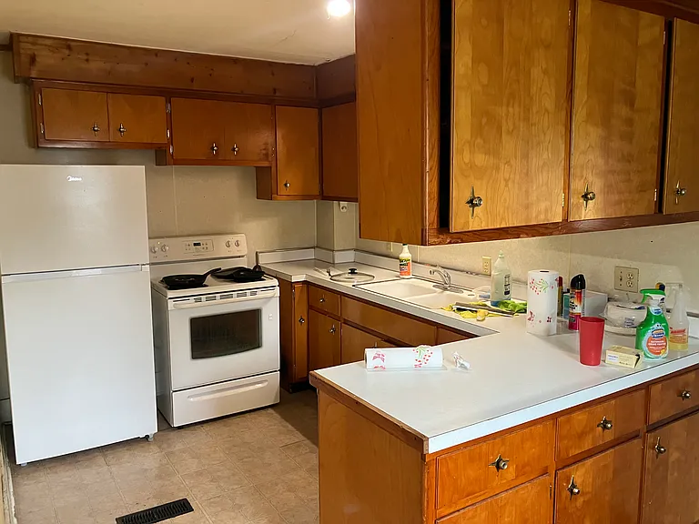 315 E 6th St #305 — Photo 2