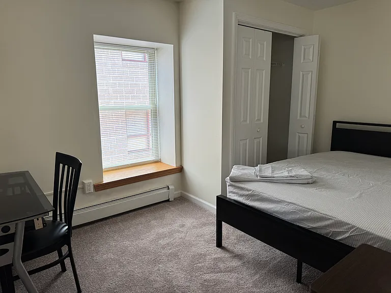 498 E Nixon Ave — Photo 2