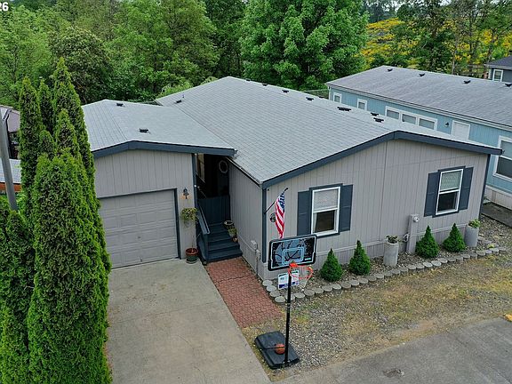2nd image of 2154 Oregon St #113