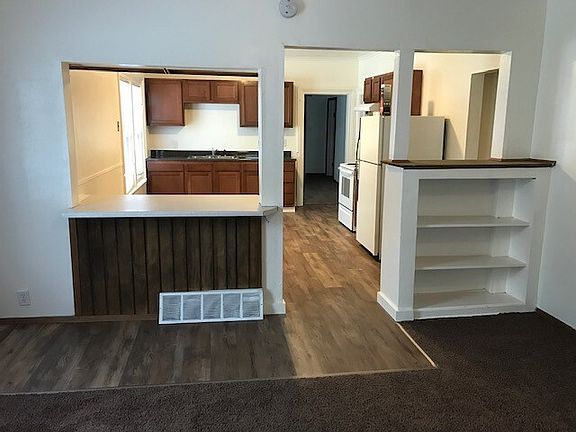 2nd image of 28 W Melvin Ave