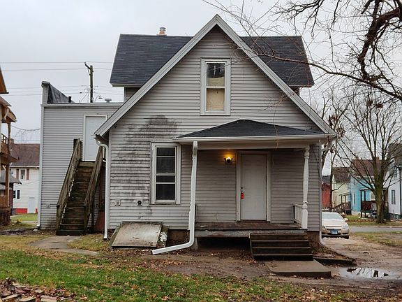 2nd image of 1225 Andrews St #1