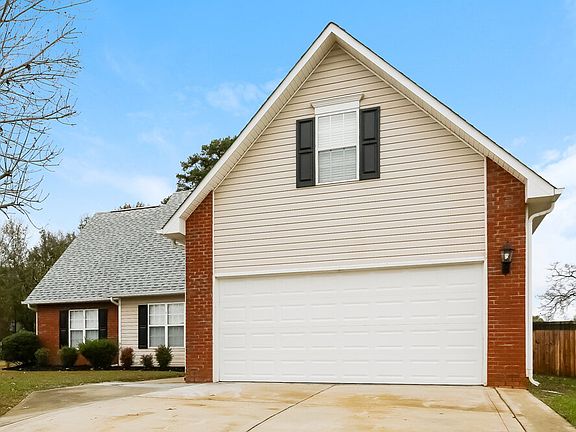 5th image of 3113 Blueberry Dr