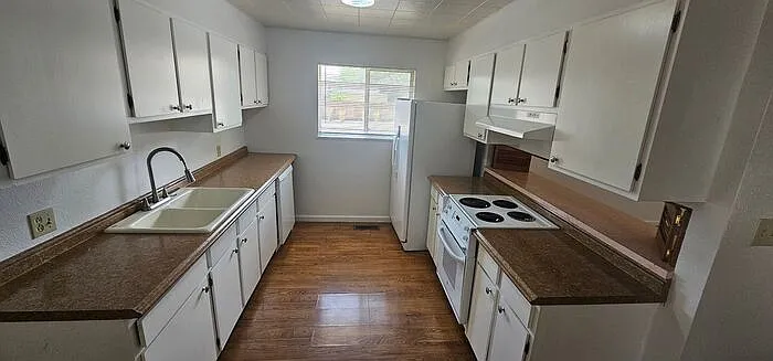 715 James Ct — Photo 4
