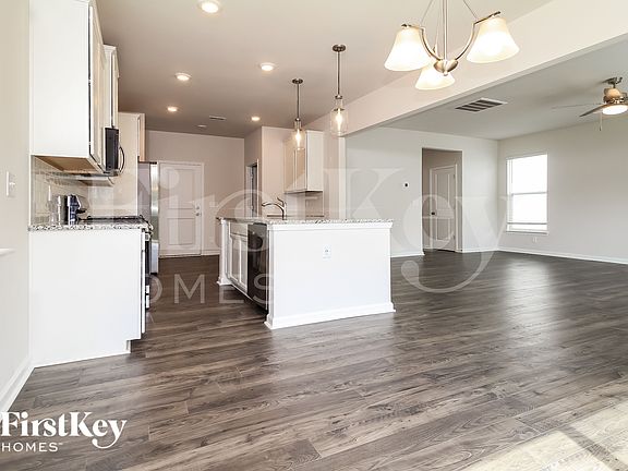 4th image of 302 Ashborne Ln