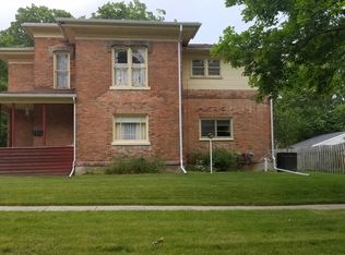 302 W Main St, Grand Ledge, MI