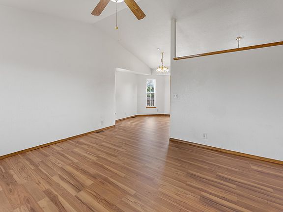 5th image of 2741 N Battin Ct